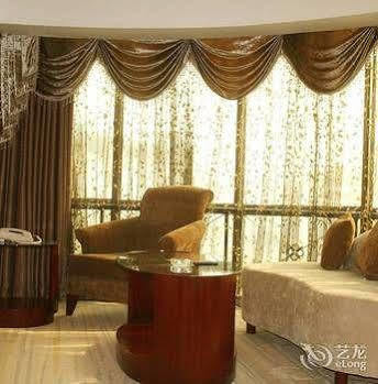 Wu Liang Ye Grand Hotel 成都 外观 照片